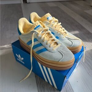Woman’s Adidas Gazelle bold